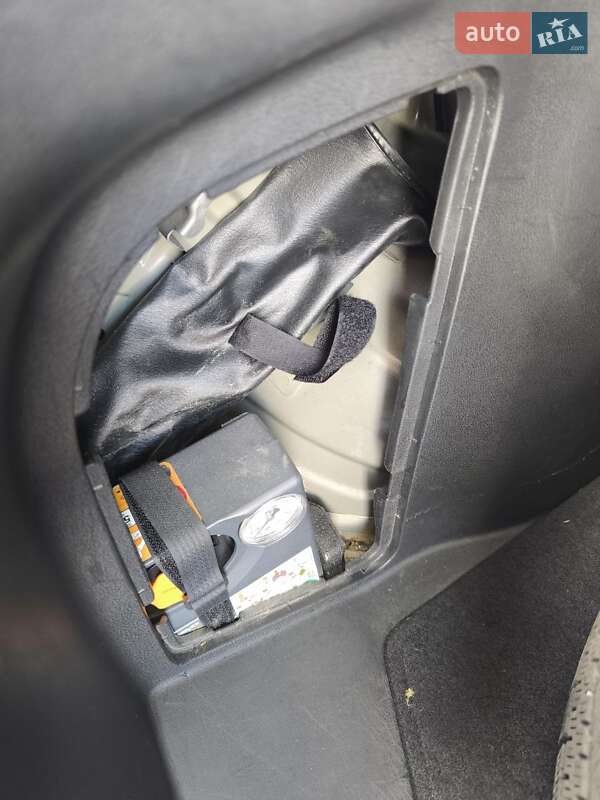 Хэтчбек Nissan Leaf 2014 в Луцке фото 34 Хэтчбек Nissan Leaf 2014 в Луцке