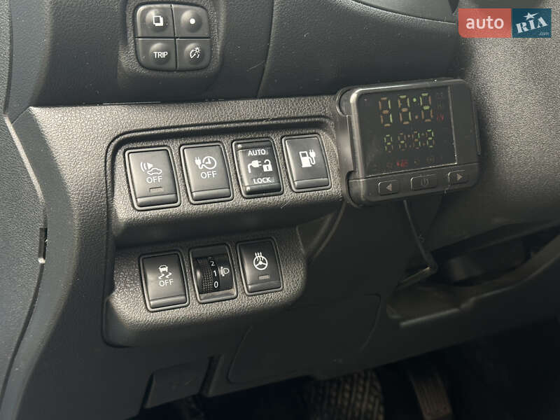 Хэтчбек Nissan Leaf 2015 в Золочеве