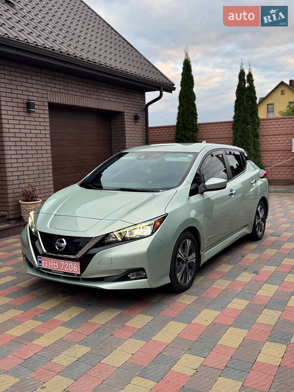 Хэтчбек Nissan Leaf 2018 в Луцке