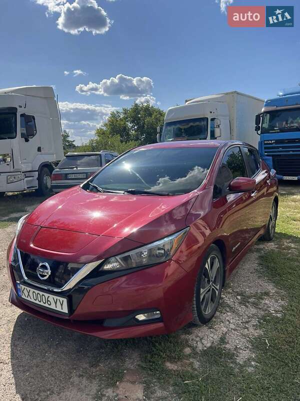 Хэтчбек Nissan Leaf 2018 в Харькове фото 12 Хэтчбек Nissan Leaf 2018 в Харькове