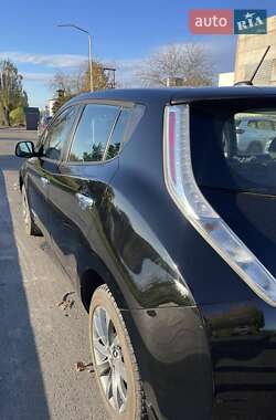 Хетчбек Nissan Leaf 2014 в  фото 9 Хетчбек Nissan Leaf 2014 в