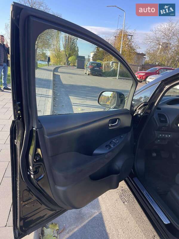 Хэтчбек Nissan Leaf 2014 в Киеве