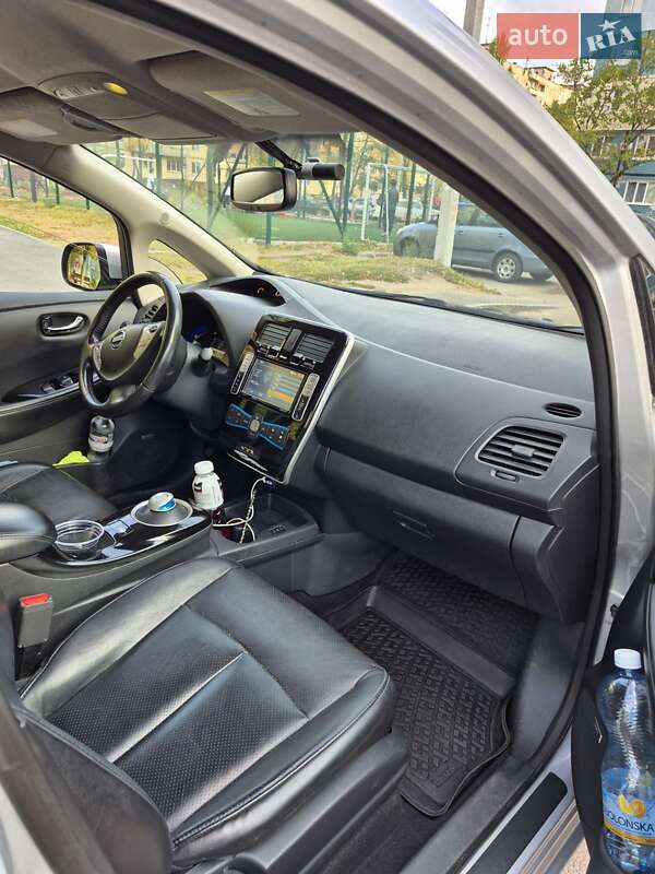 Хэтчбек Nissan Leaf 2015 в Днепре фото 5 Хэтчбек Nissan Leaf 2015 в Днепре