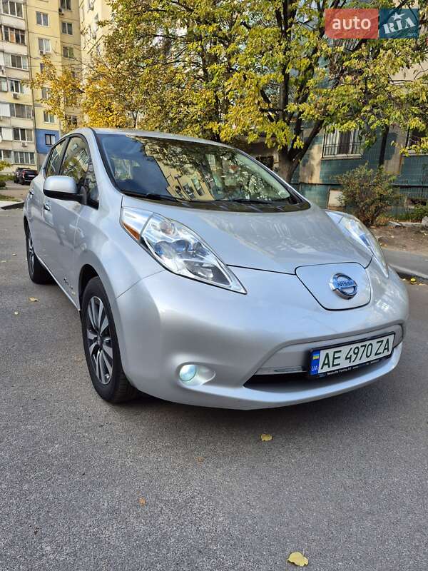 Хэтчбек Nissan Leaf 2015 в Днепре фото 9 Хэтчбек Nissan Leaf 2015 в Днепре