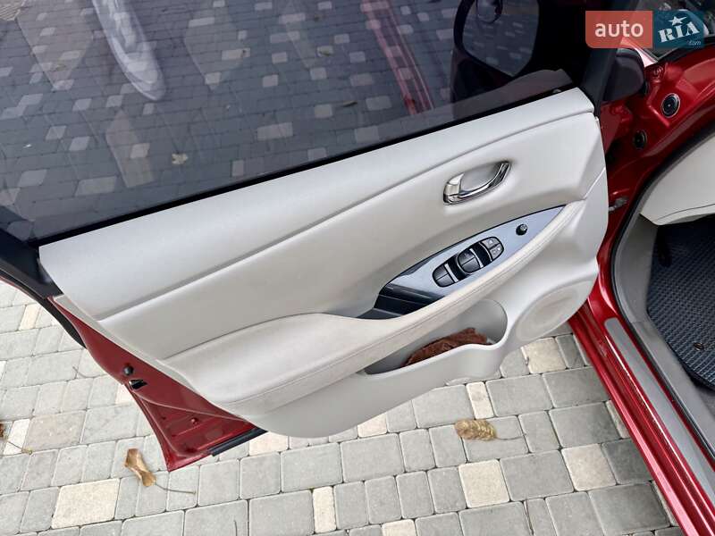 Хэтчбек Nissan Leaf 2012 в Одессе фото 33 Хэтчбек Nissan Leaf 2012 в Одессе