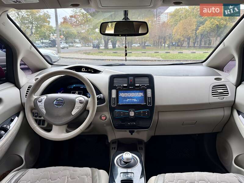 Хэтчбек Nissan Leaf 2012 в Одессе фото 72 Хэтчбек Nissan Leaf 2012 в Одессе
