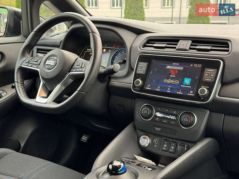 Хэтчбек Nissan Leaf 2022 в Виннице