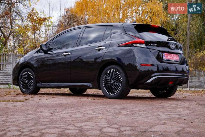 Хетчбек Nissan Leaf 2023 в Бердичеві