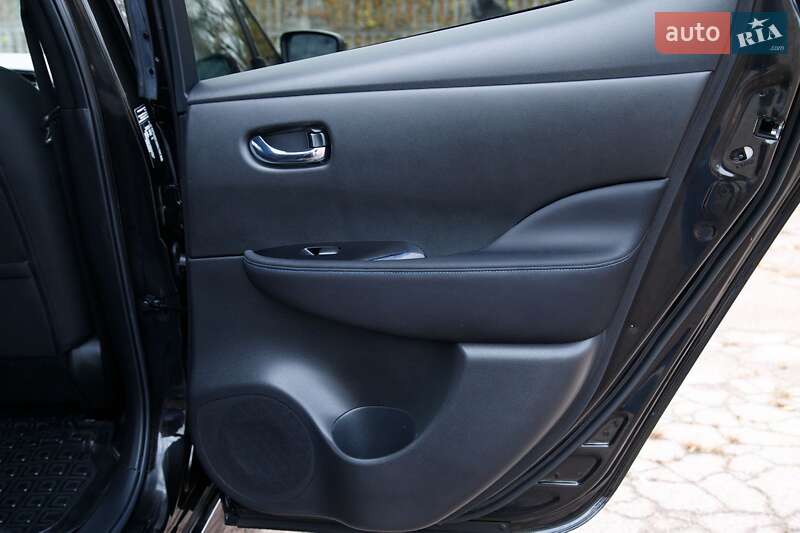 Хетчбек Nissan Leaf 2023 в Бердичеві