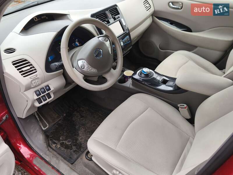 Хэтчбек Nissan Leaf 2011 в Прилуках фото 12 Хэтчбек Nissan Leaf 2011 в Прилуках