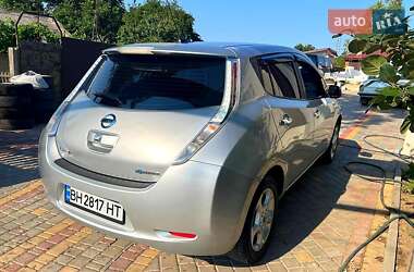 Хэтчбек Nissan Leaf 2010 в Одессе
