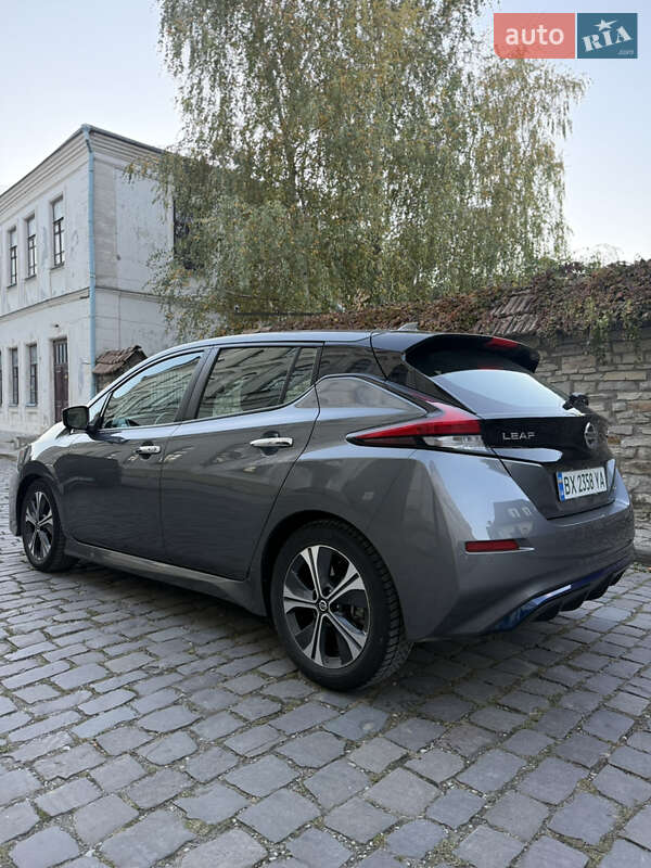 Хэтчбек Nissan Leaf 2020 в Каменец-Подольском