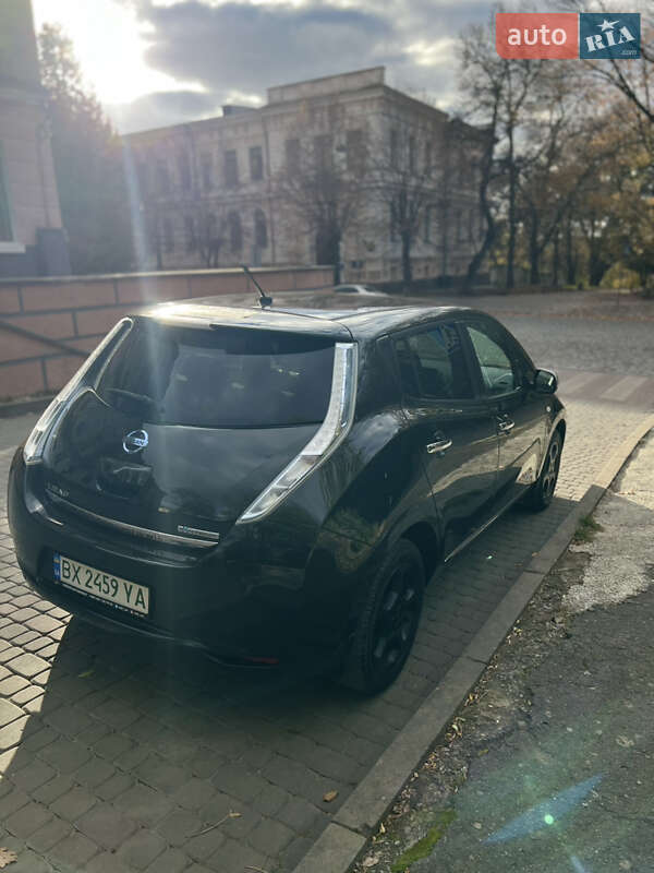 Хэтчбек Nissan Leaf 2013 в Каменец-Подольском фото 4 Хэтчбек Nissan Leaf 2013 в Каменец-Подольском