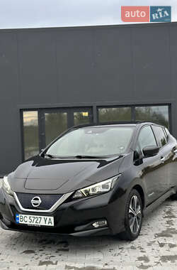 Хэтчбек Nissan Leaf 2018 в Львове Хэтчбек Nissan Leaf 2018 в Львове