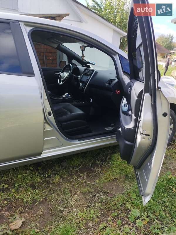 Хэтчбек Nissan Leaf 2013 в Каменец-Подольском фото 15 Хэтчбек Nissan Leaf 2013 в Каменец-Подольском