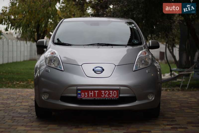 Хэтчбек Nissan Leaf 2016 в Днепре фото Хэтчбек Nissan Leaf 2016 в Днепре
