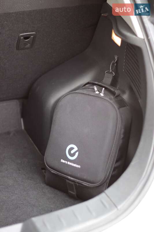 Хэтчбек Nissan Leaf 2016 в Днепре фото 4 Хэтчбек Nissan Leaf 2016 в Днепре