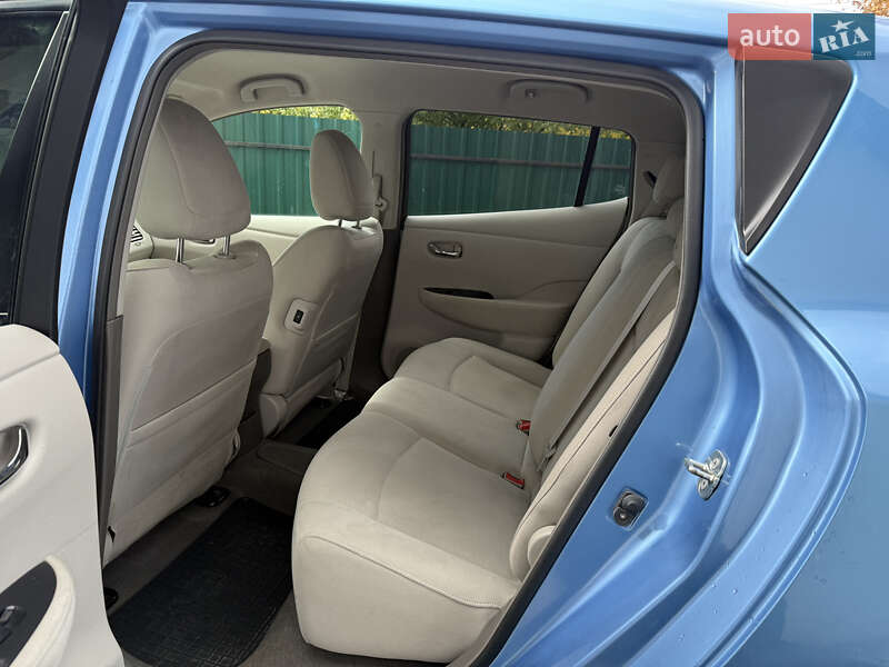Хэтчбек Nissan Leaf 2012 в Владимире фото 15 Хэтчбек Nissan Leaf 2012 в Владимире
