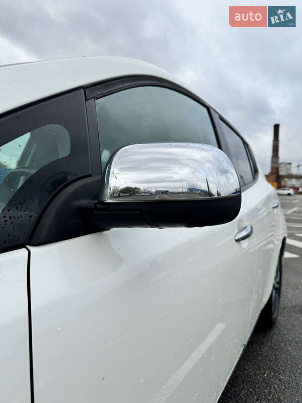 Хэтчбек Nissan Leaf 2015 в Житомире фото 9 Хэтчбек Nissan Leaf 2015 в Житомире