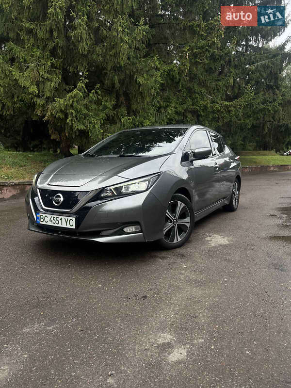 Хэтчбек Nissan Leaf 2021 в Львове фото Хэтчбек Nissan Leaf 2021 в Львове