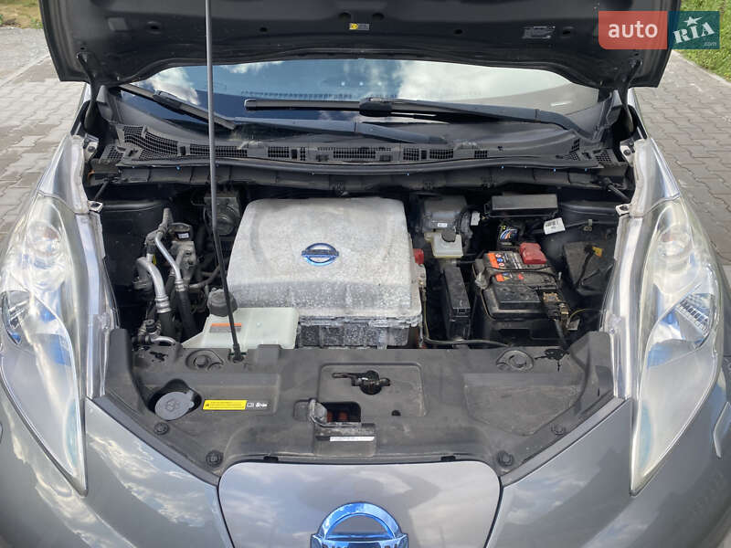 Хэтчбек Nissan Leaf 2014 в Ровно фото 10 Хэтчбек Nissan Leaf 2014 в Ровно