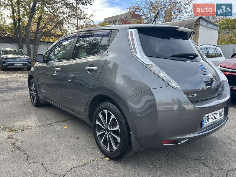 Хэтчбек Nissan Leaf 2014 в Одессе