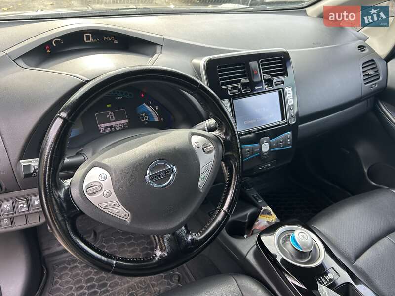 Хэтчбек Nissan Leaf 2014 в Одессе