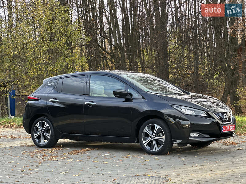 Хэтчбек Nissan Leaf 2021 в Долине