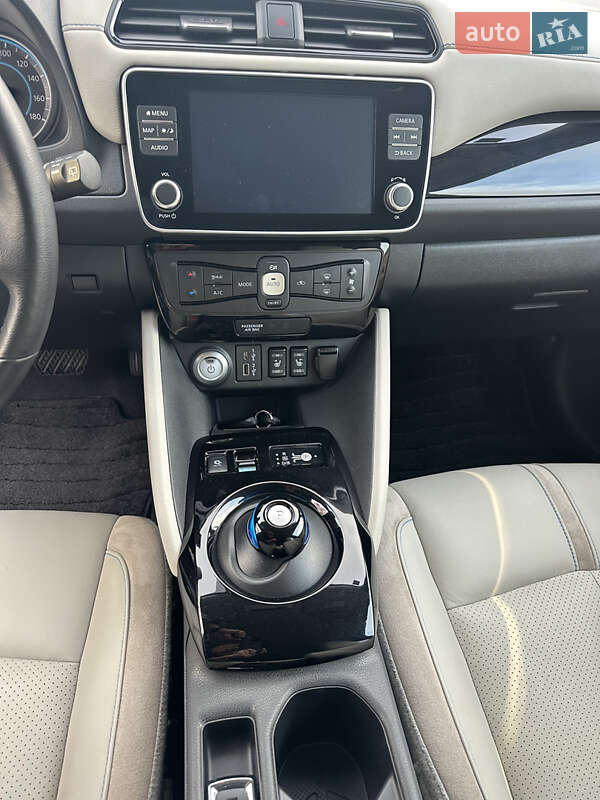 Хэтчбек Nissan Leaf 2021 в Долине