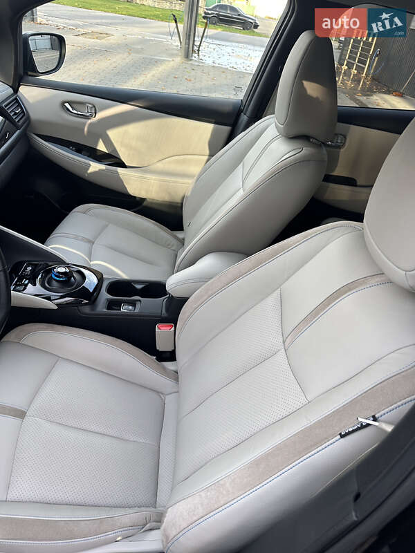 Хэтчбек Nissan Leaf 2021 в Долине