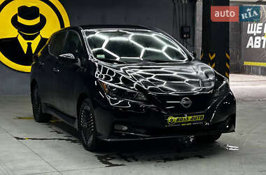 Хэтчбек Nissan Leaf 2022 в Черновцах Хэтчбек Nissan Leaf 2022 в Черновцах