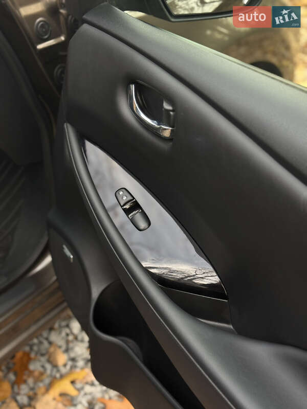 Хэтчбек Nissan Leaf 2017 в Бродах фото 16 Хэтчбек Nissan Leaf 2017 в Бродах