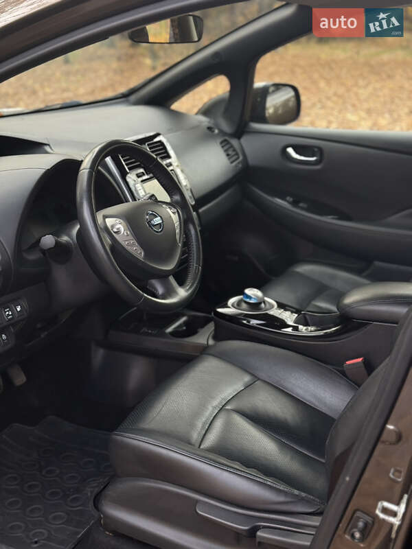 Хэтчбек Nissan Leaf 2017 в Бродах фото 21 Хэтчбек Nissan Leaf 2017 в Бродах
