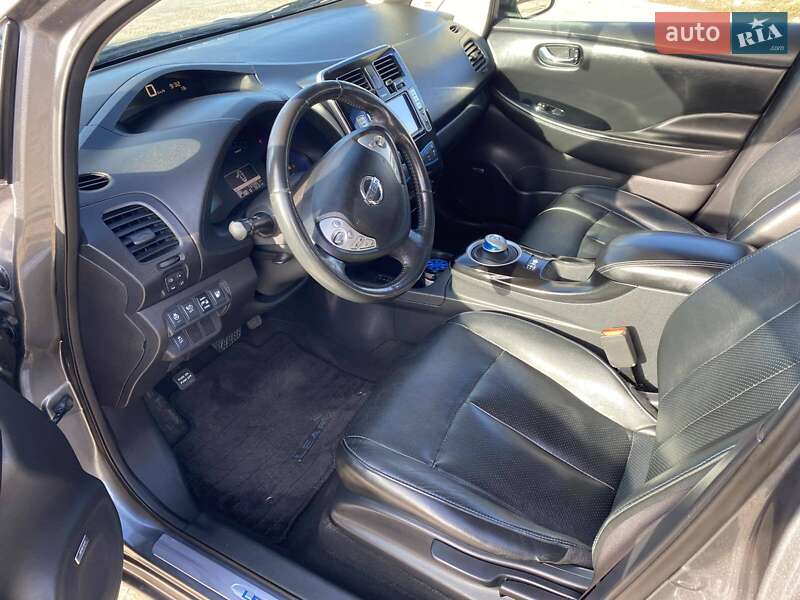 Хэтчбек Nissan Leaf 2015 в Одессе