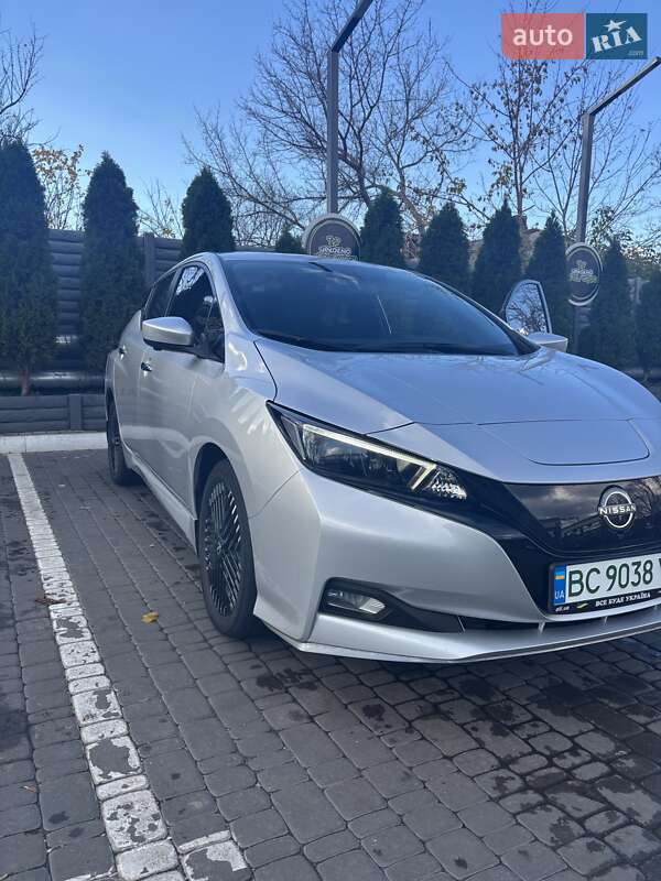 Хэтчбек Nissan Leaf 2024 в Харькове