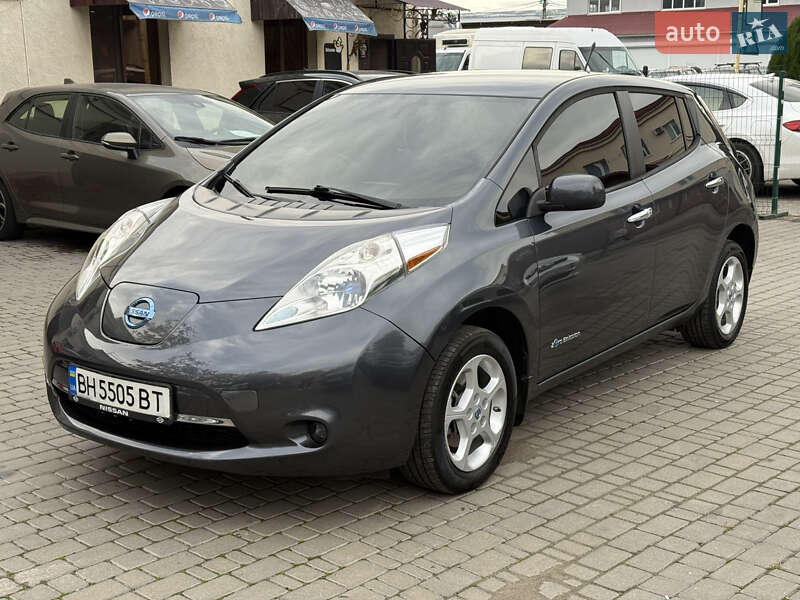 Хэтчбек Nissan Leaf 2013 в Одессе фото Хэтчбек Nissan Leaf 2013 в Одессе
