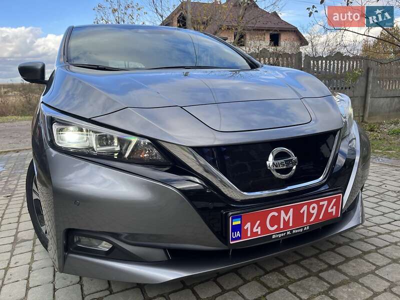 Хэтчбек Nissan Leaf 2018 в Львове