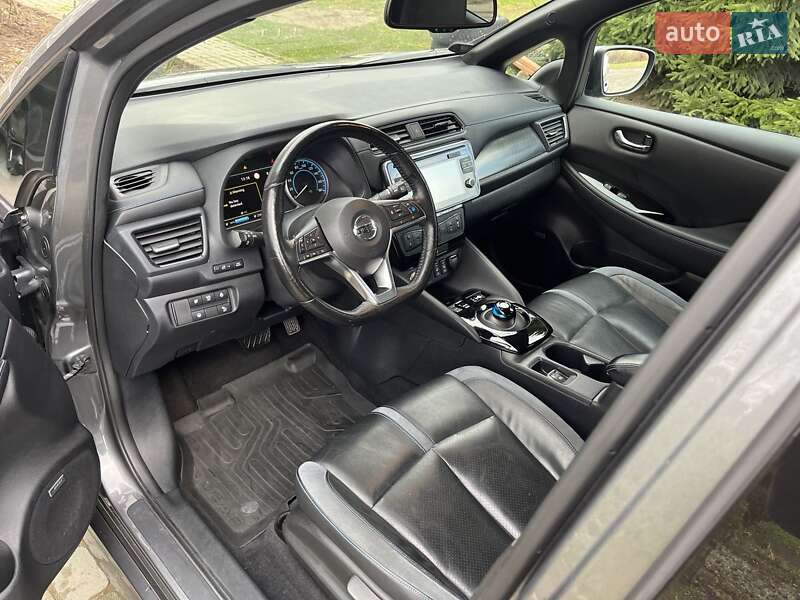 Хэтчбек Nissan Leaf 2018 в Львове