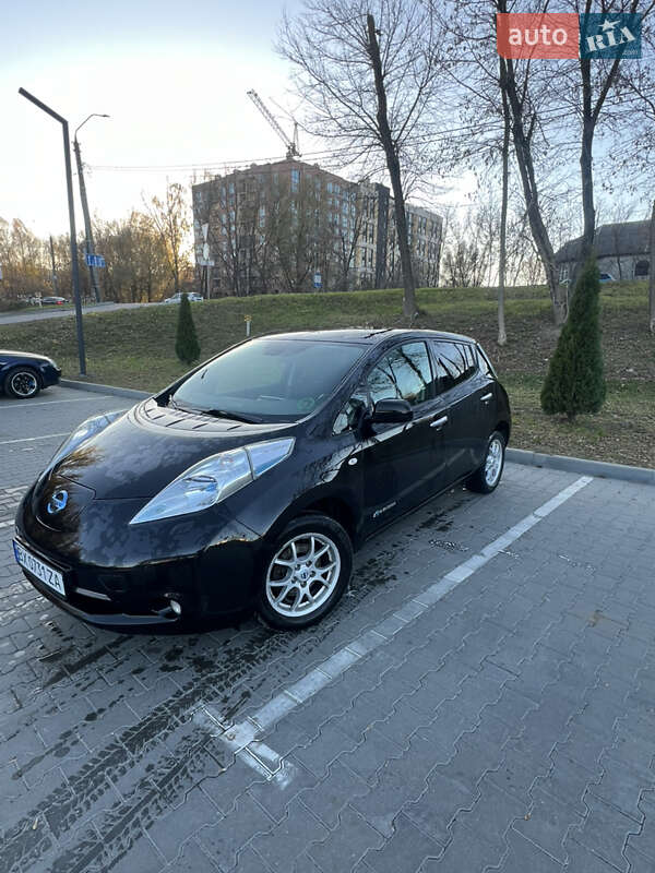 Хетчбек Nissan Leaf 2013 в Хмельницькому