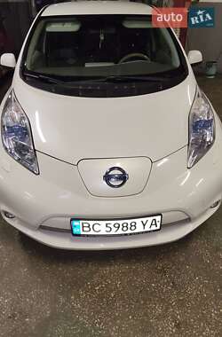 Хэтчбек Nissan Leaf 2012 в Львове