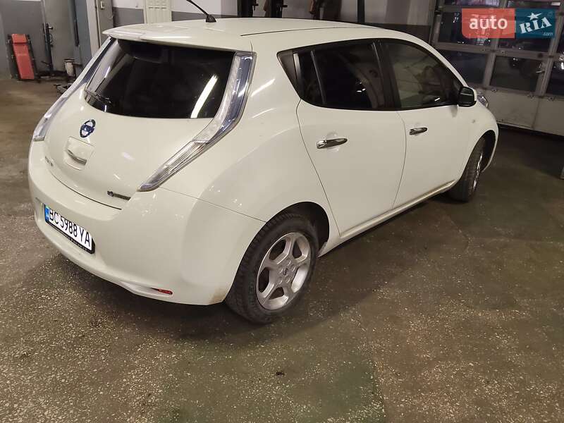 Хетчбек Nissan Leaf 2012 в Львові