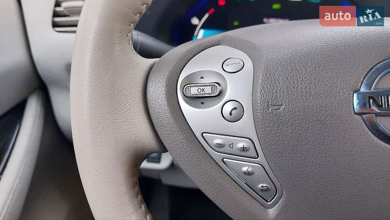 Хэтчбек Nissan Leaf 2017 в Киеве