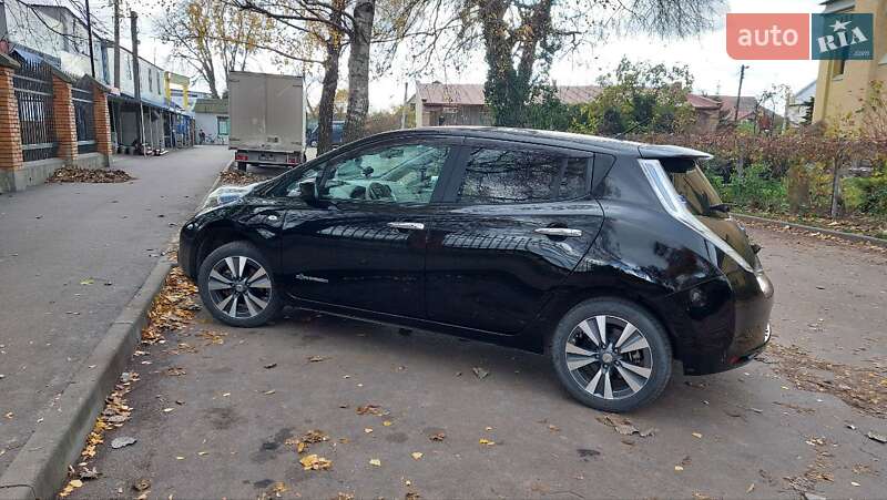 Хэтчбек Nissan Leaf 2017 в Киеве