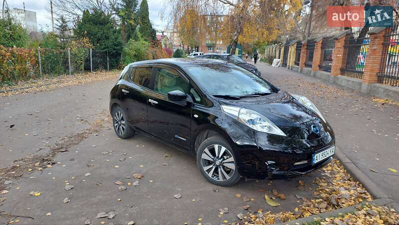 Хэтчбек Nissan Leaf 2017 в Киеве