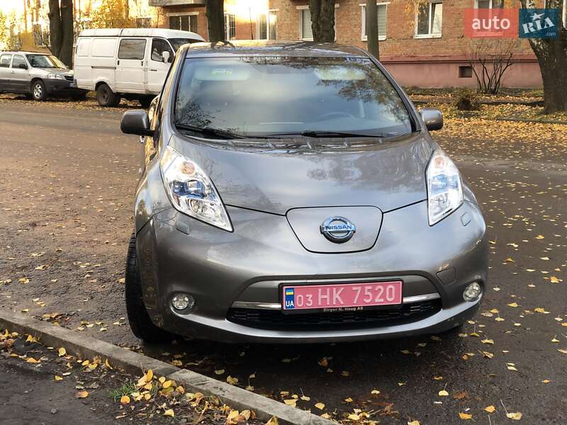 Хэтчбек Nissan Leaf 2016 в Сумах