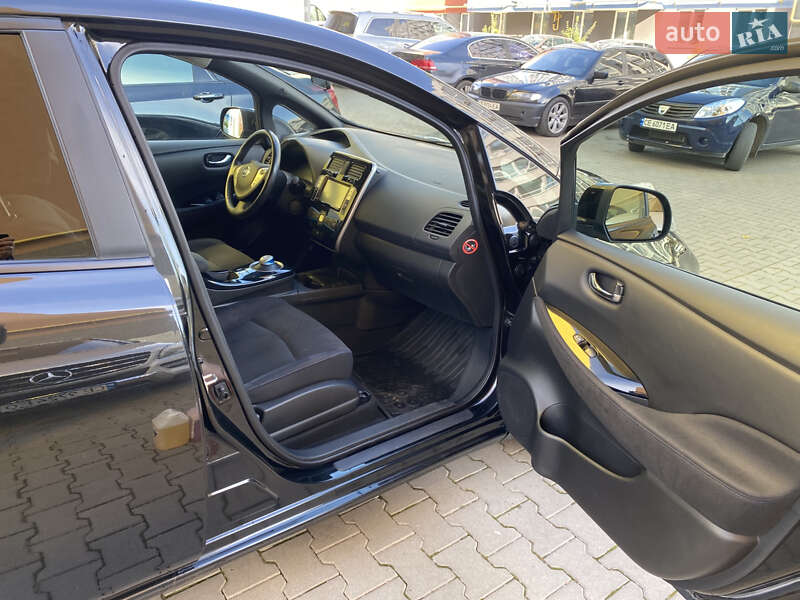 Хетчбек Nissan Leaf 2014 в Чернівцях