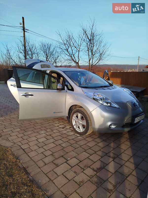 Хэтчбек Nissan Leaf 2013 в Ивано-Франковске
