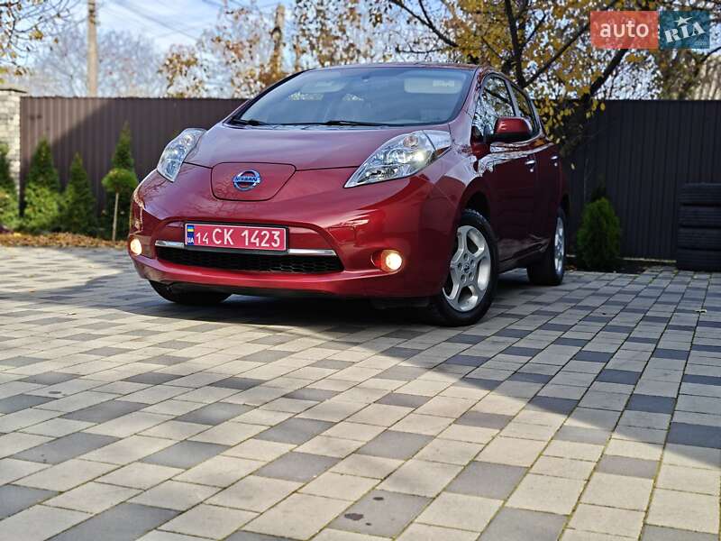 Хэтчбек Nissan Leaf 2012 в Ивано-Франковске