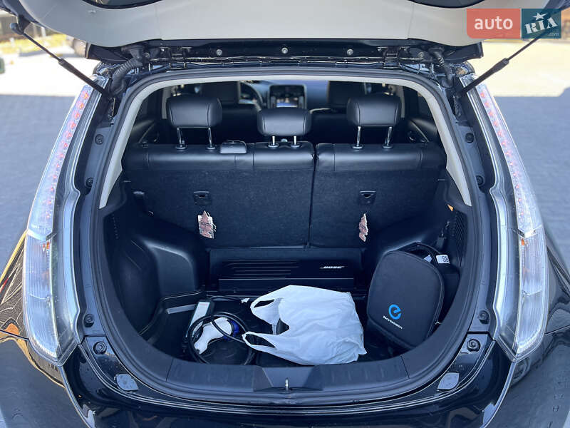 Хетчбек Nissan Leaf 2015 в Володимирі