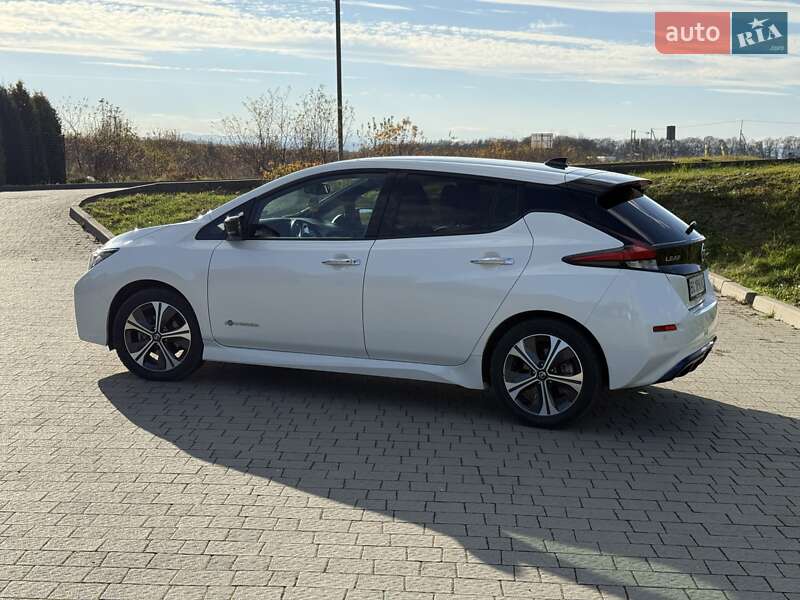 Хэтчбек Nissan Leaf 2019 в Львове